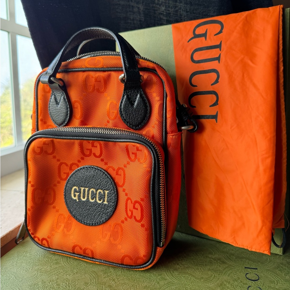 AUTHENTIC - Gucci Off the Grid Handled messenger with shoulder strap.